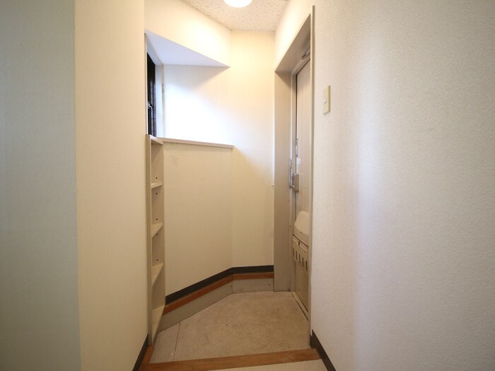 物件内観写真15　(玄関)