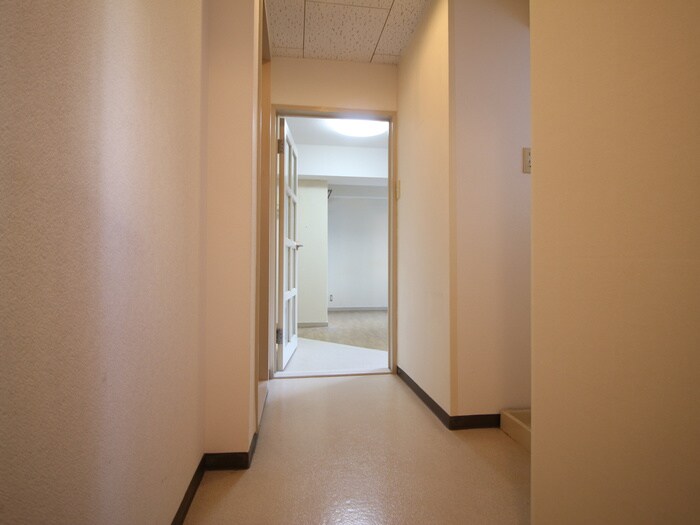 物件内観写真19　(廊下)