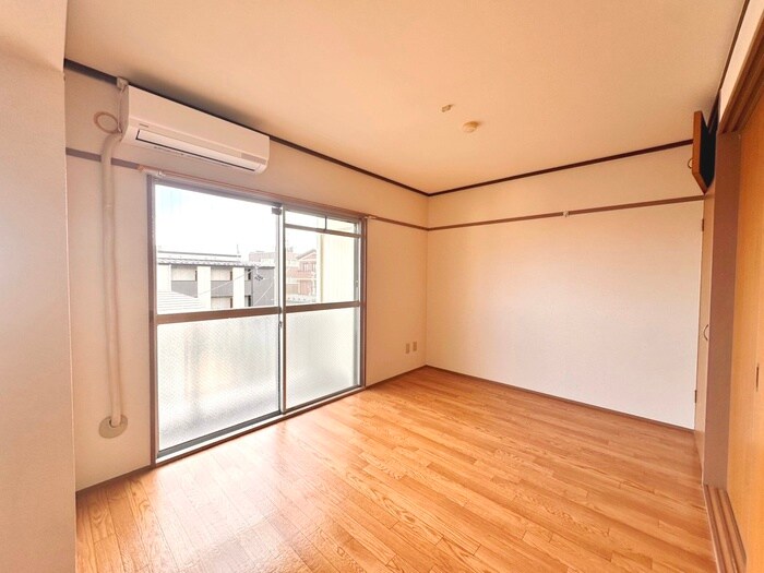 物件内観写真8　(居室)