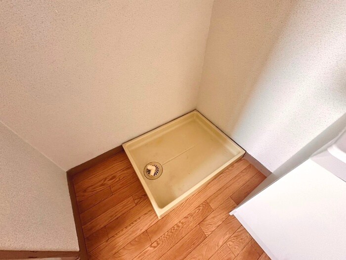 物件内観写真14　(洗濯機置場)