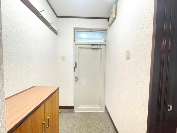 物件内観写真20　(玄関)