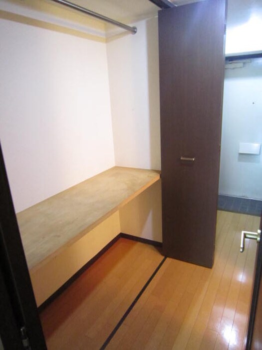 物件内観写真11　(収納)