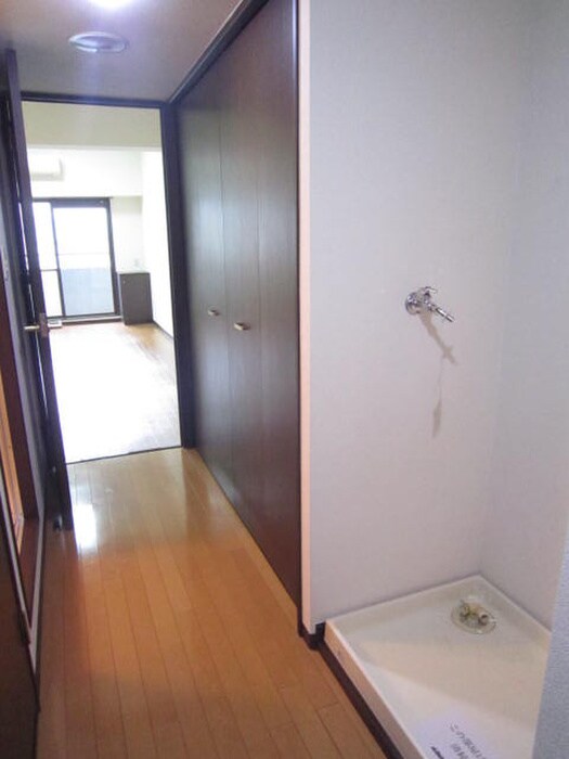 物件内観写真16　(廊下)