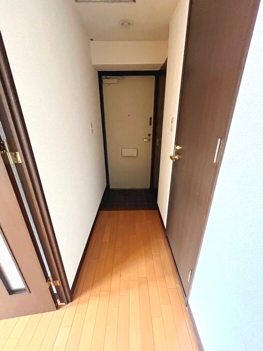 物件内観写真18　(廊下)