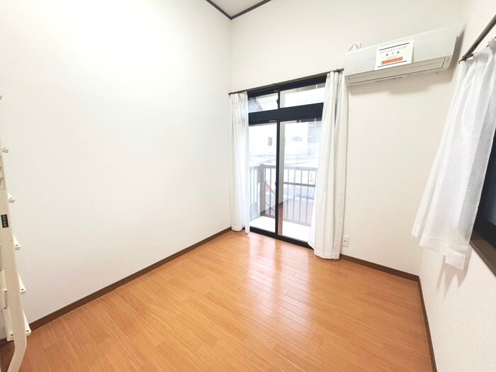 物件内観写真8　(居室)