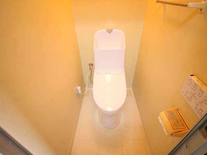 物件内観写真11　(トイレ)