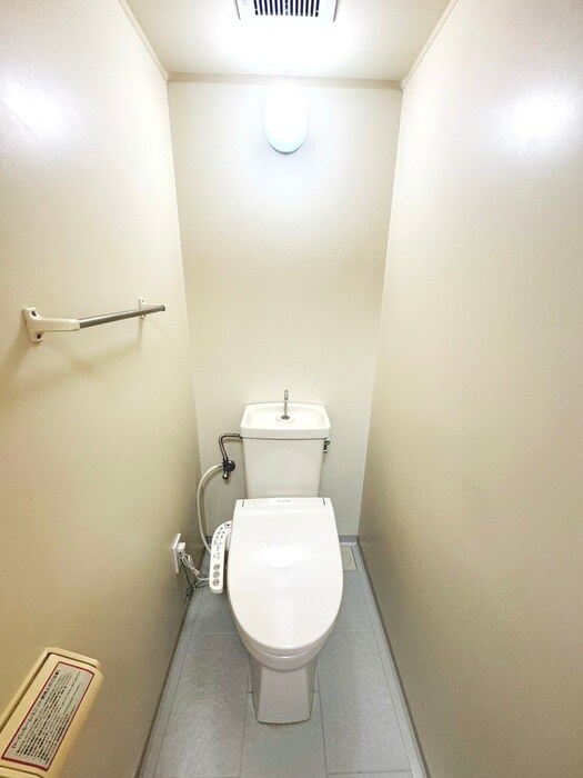 物件内観写真13　(トイレ)