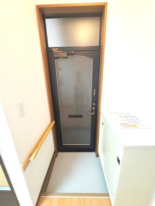 物件内観写真17　(玄関)