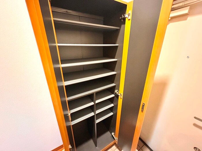 物件内観写真17　(靴箱)