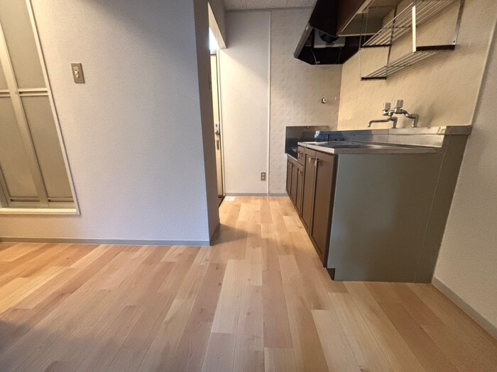 物件内観写真18　(廊下)