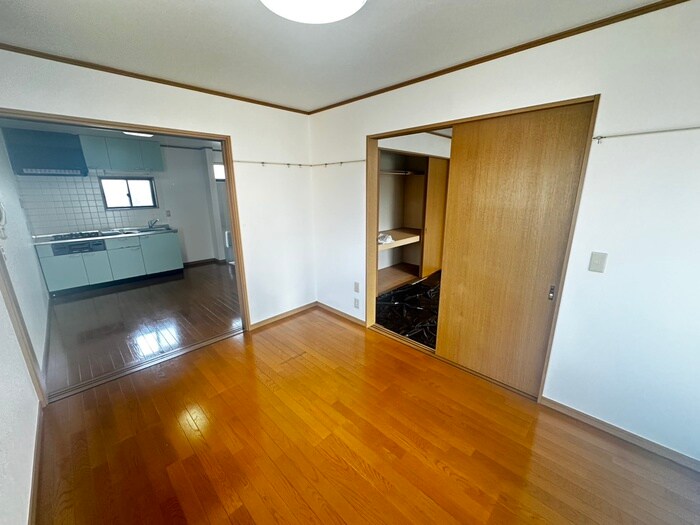 物件内観写真7　(居室)