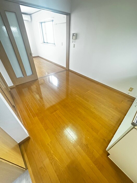 物件内観写真17　(廊下)