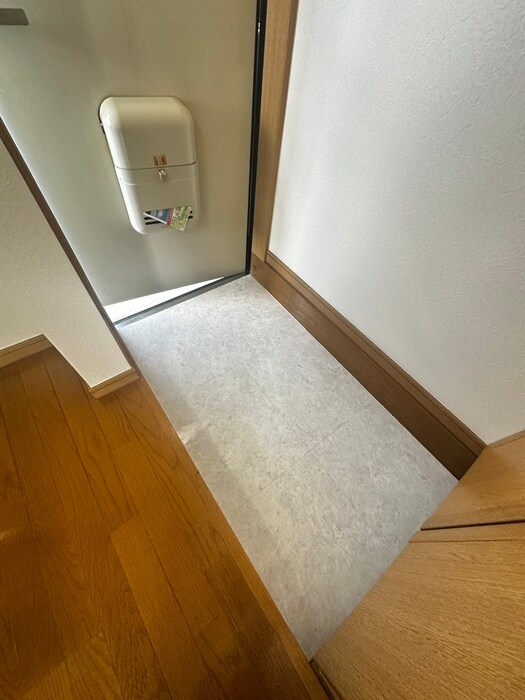 物件内観写真18　(玄関)