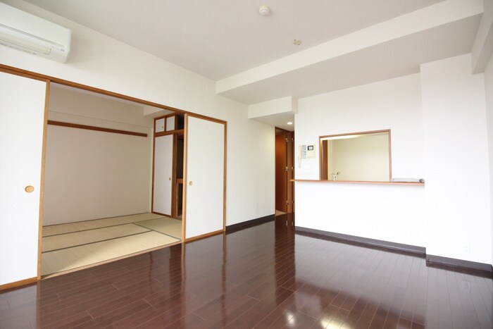 物件内観写真7　(居室)