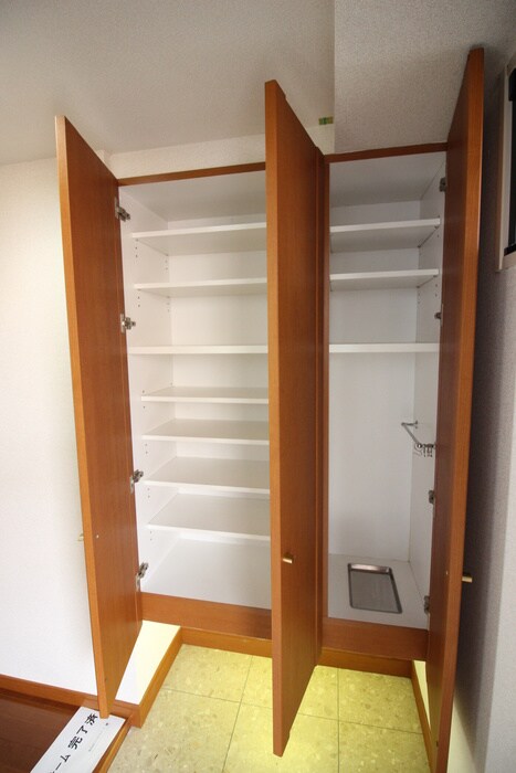 物件内観写真15　(靴箱)