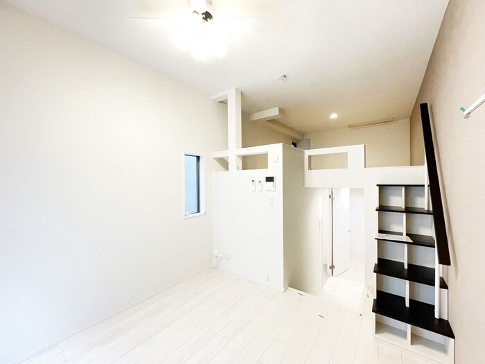 物件内観写真8　(居室)