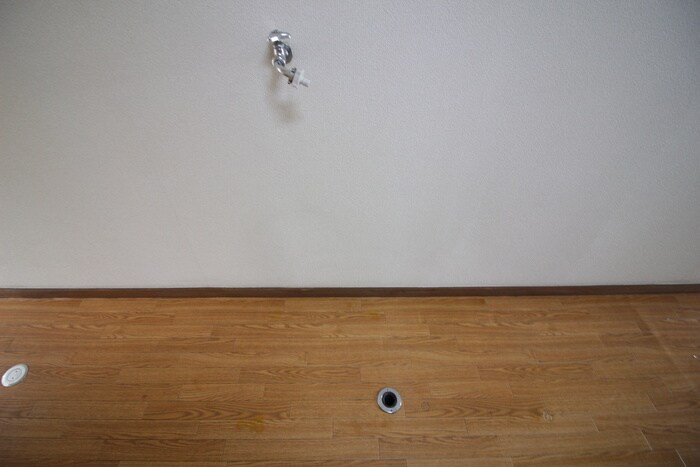 物件内観写真13　(洗濯機置場)