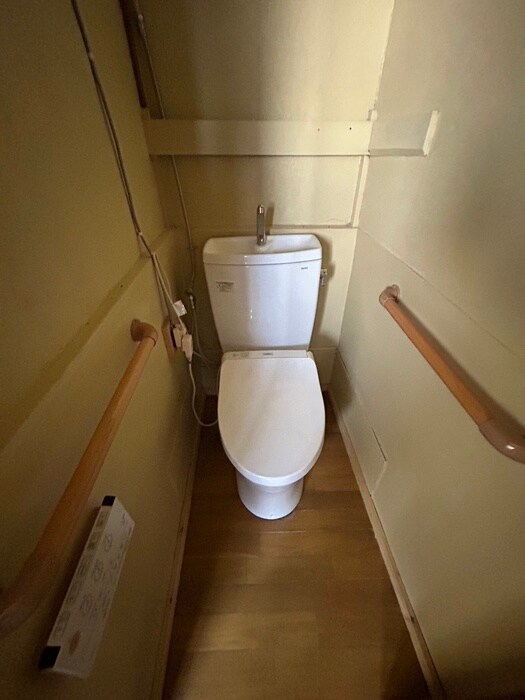 物件内観写真13　(トイレ)