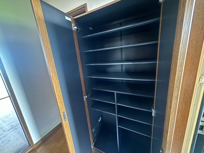 物件内観写真14　(靴箱)