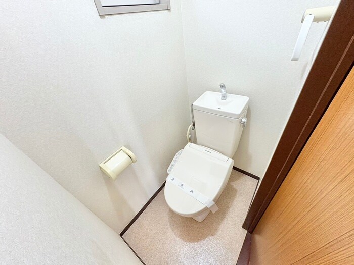 物件内観写真12　(トイレ)