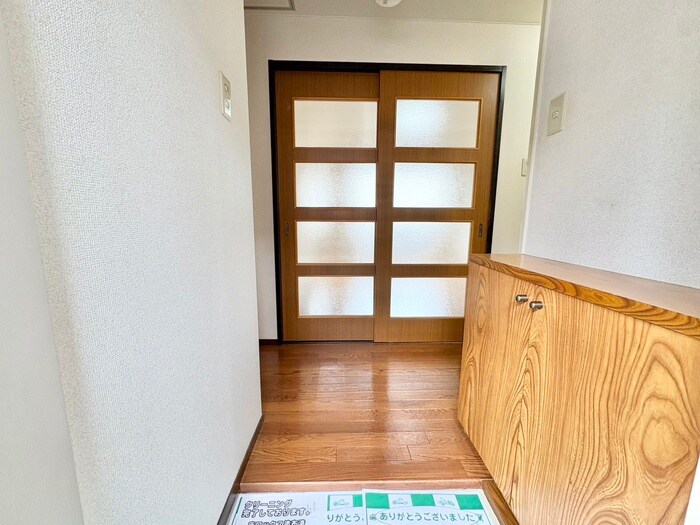 物件内観写真18　(廊下)