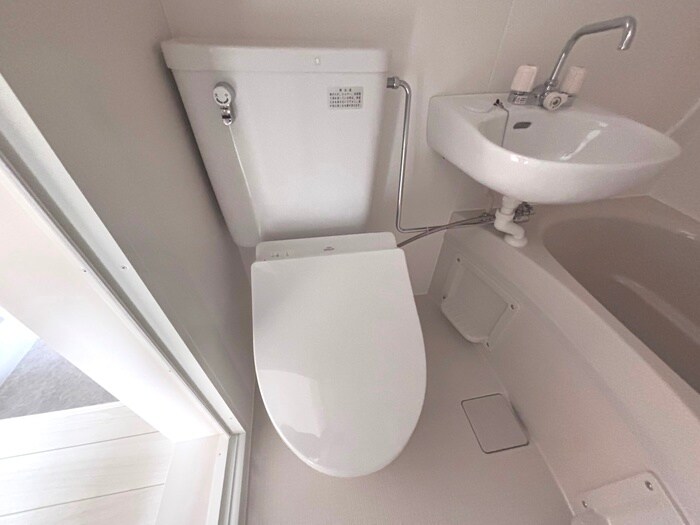 物件内観写真14　(トイレ)