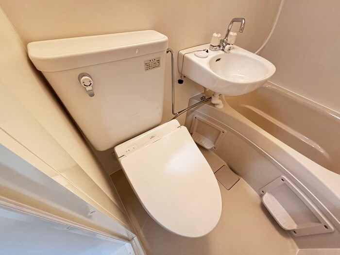 物件内観写真15　(トイレ)