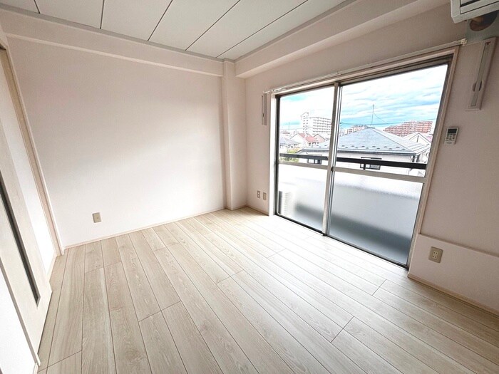 物件内観写真16　(居室)