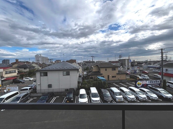 物件内観写真21　(室内からの展望)