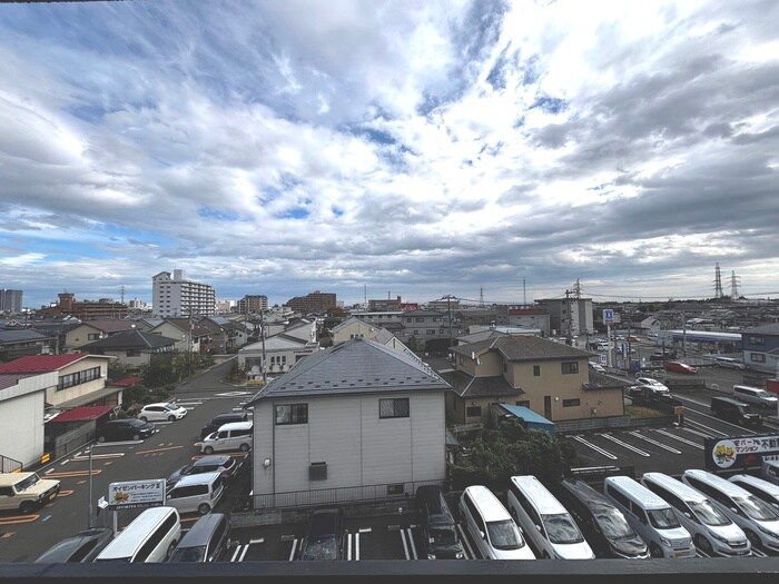 物件内観写真21　(室内からの展望)