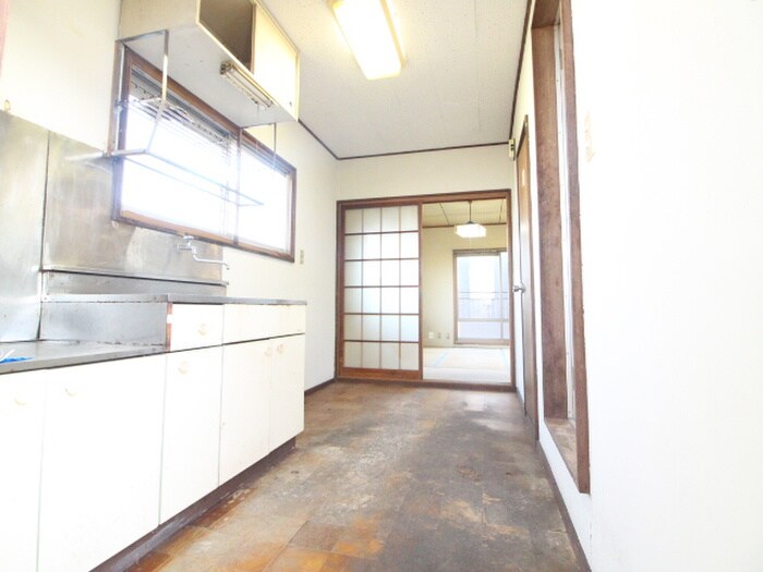 物件内観写真11　(廊下)