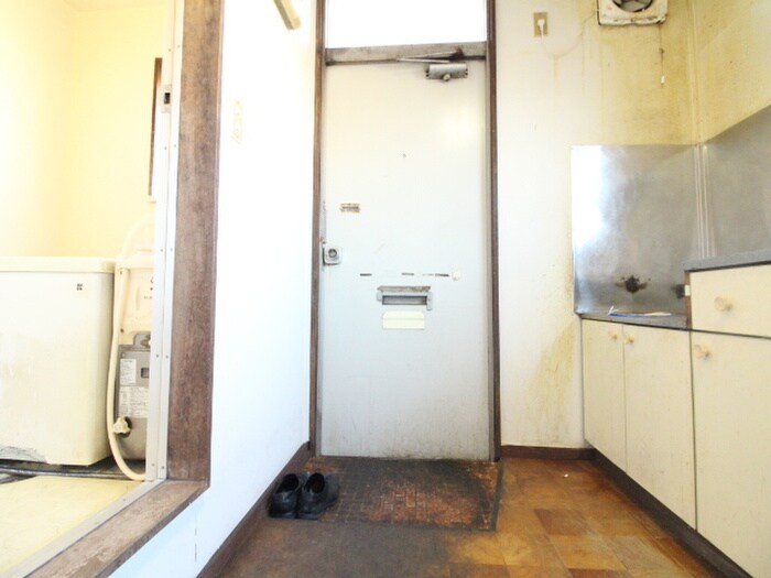 物件内観写真14　(玄関)