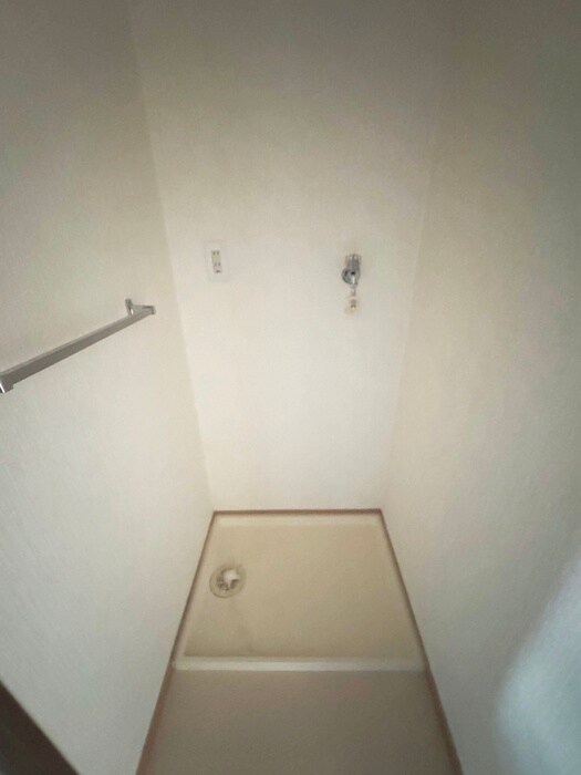 物件内観写真15　(洗濯機置場)