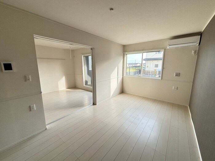 物件内観写真9　(居室)