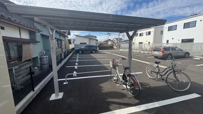 物件外観写真6　(駐輪場)