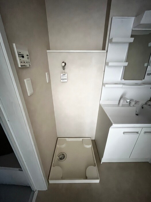 物件内観写真13　(洗濯機置場)