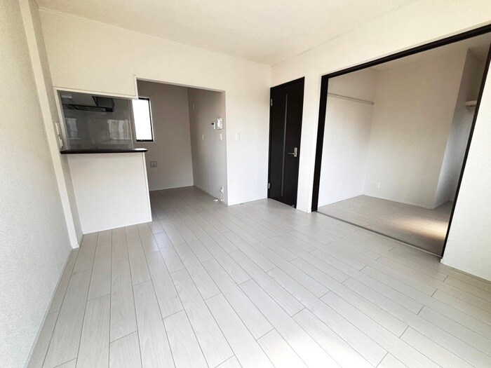 物件内観写真8　(居室)