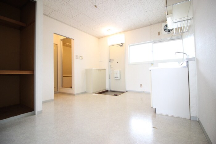 物件内観写真18　(室内からの展望)