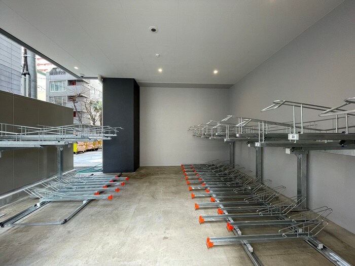 物件外観写真6　(駐輪場)