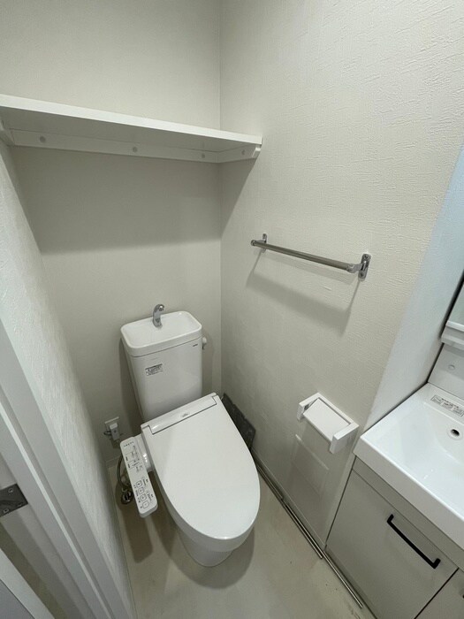 物件内観写真14　(トイレ)