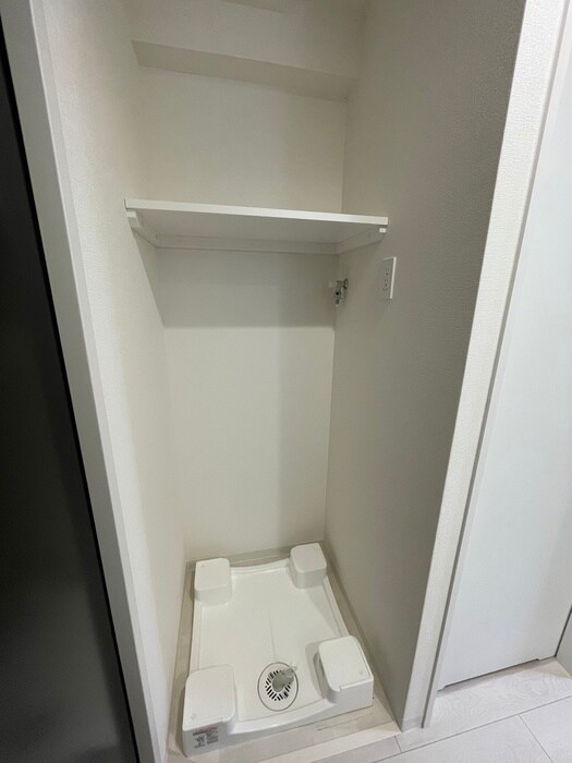 物件内観写真17　(洗濯機置場)