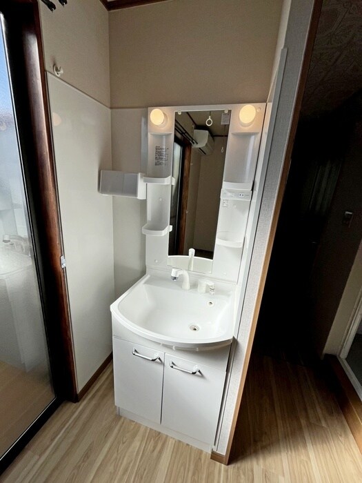 物件内観写真11　(洗面)