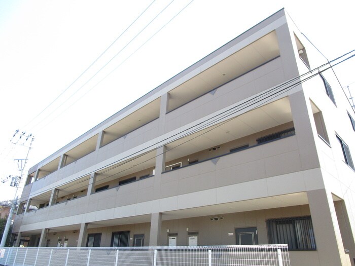 物件外観写真2　(外観写真)