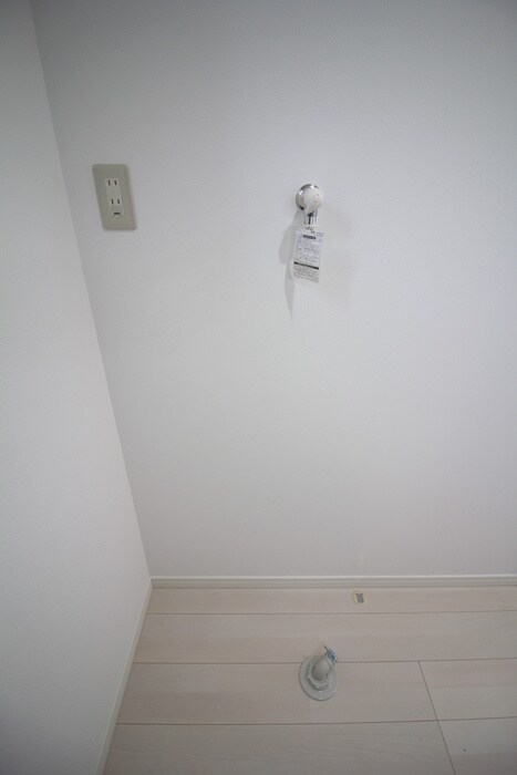 物件内観写真9　(洗濯機置場)