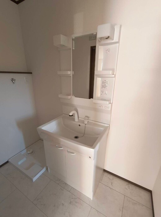 物件内観写真12　(洗面)