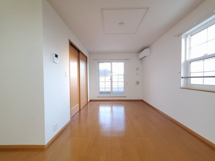 物件内観写真4　(居室)