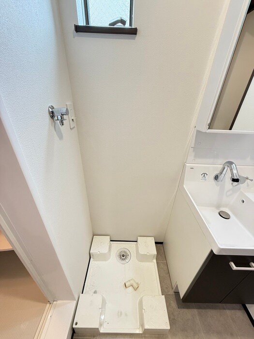 物件内観写真12　(洗濯機置場)