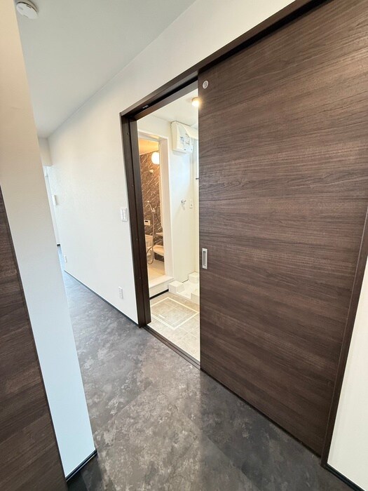 物件内観写真18　(廊下)