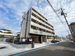 R′s石名坂外観写真