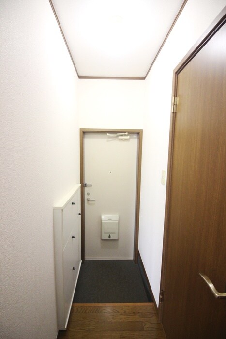 物件内観写真14　(廊下)